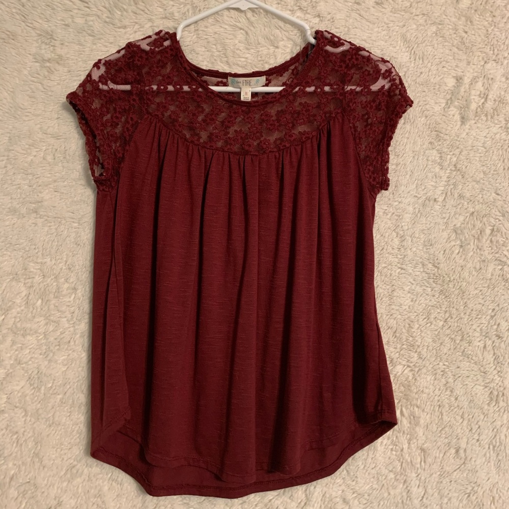 maroon flowy t-shirt